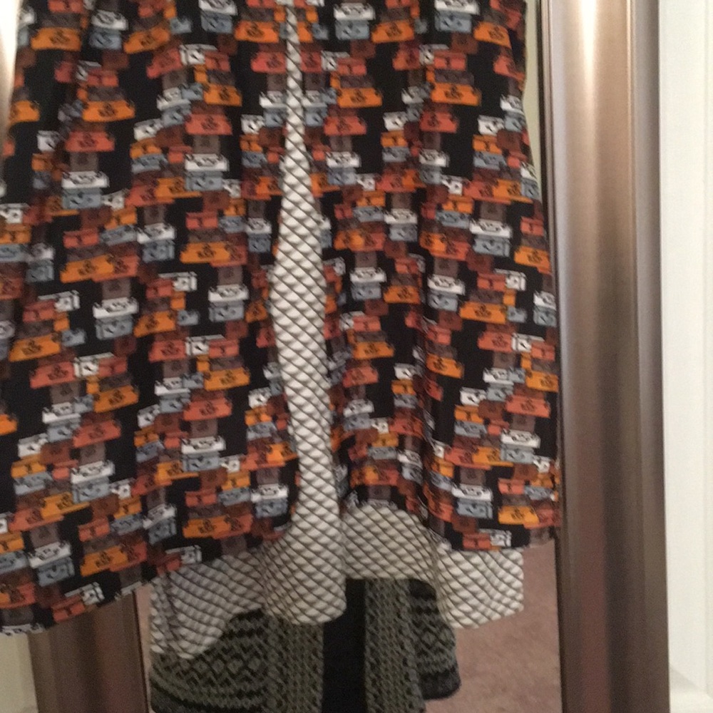 Quaint Porridge Top With Suitcase Pattern - image 3